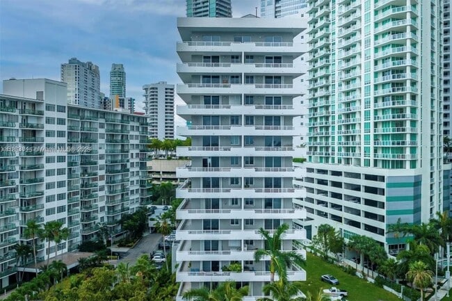 Photo - 1402 Brickell Bay Dr Unit 1203