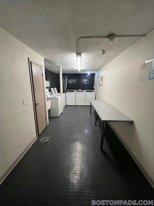 Photo - 110 Babcock St Unidad P2