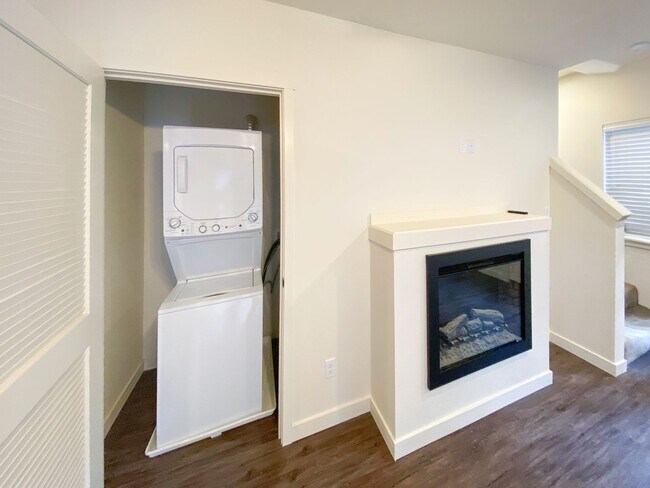 Photo - Waukie Unit B