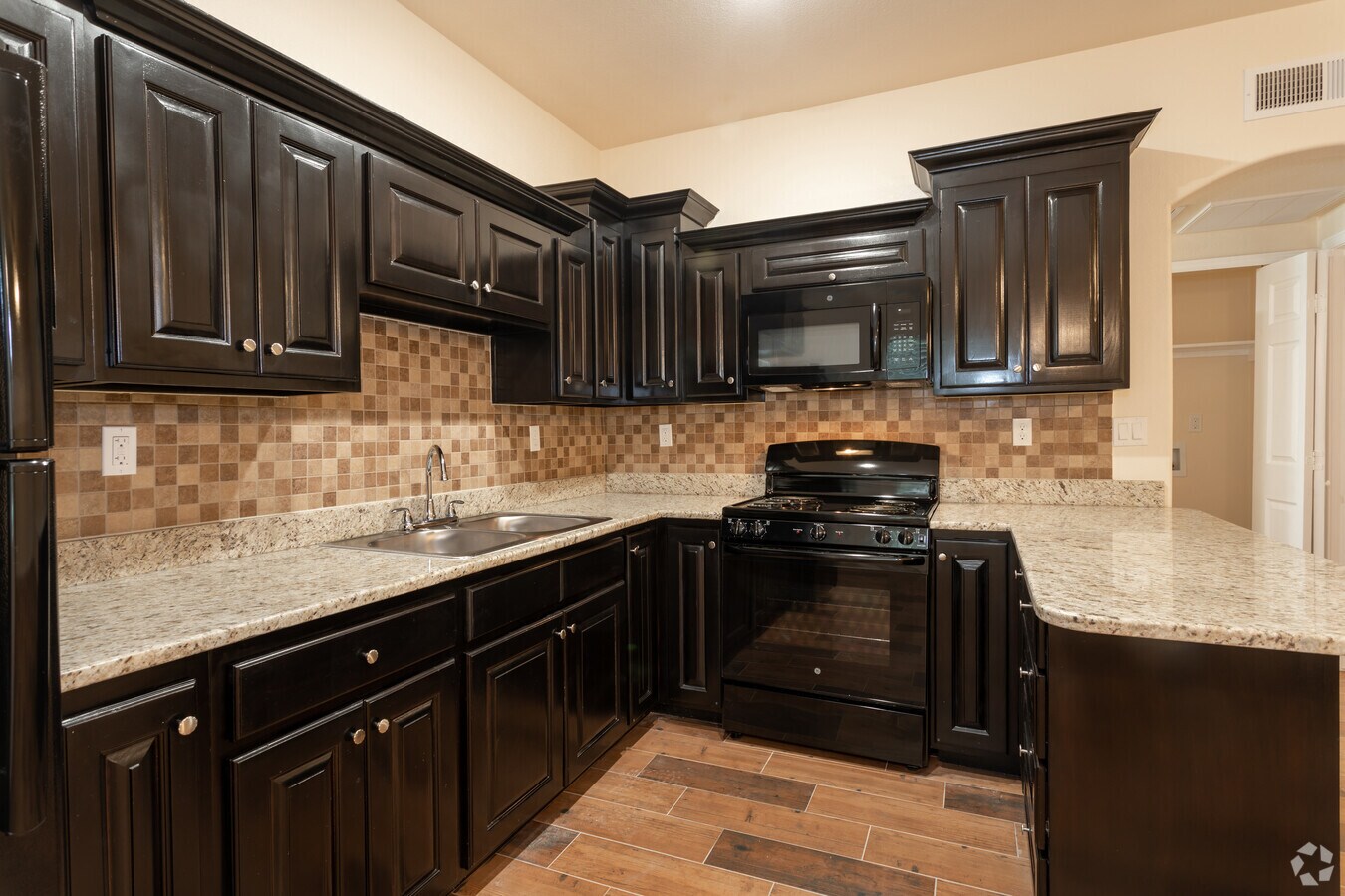 Chapel Hill Place New Construction Apartments For Rent In El Paso Tx Forrent Com