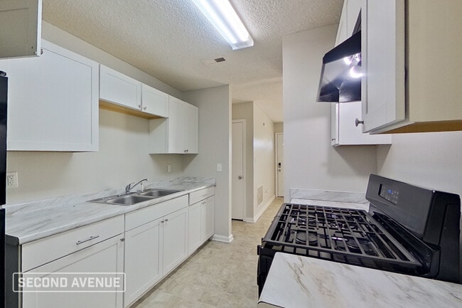 Photo - 1739 Huntington Dr