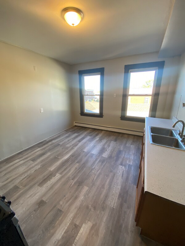 Photo - 844-850-850 Park St Unit 4W