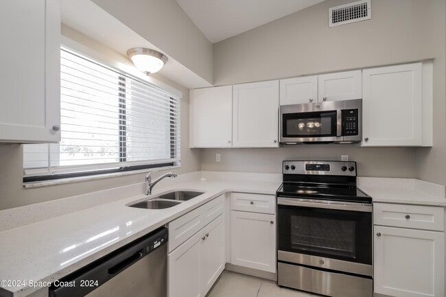 Photo - 7000 Kaylor Ave