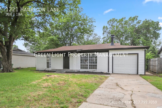 Photo - 1221 Harrison Ln