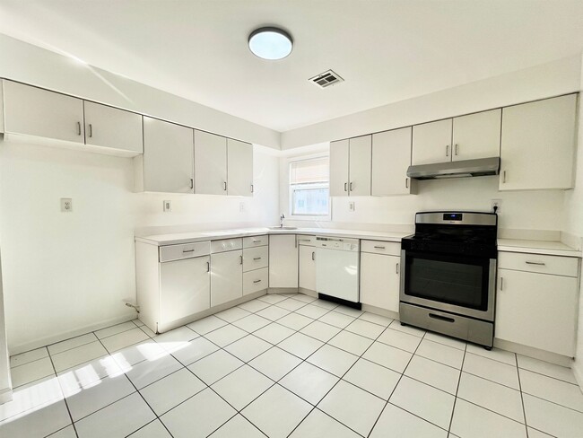 Photo - 7100 Durham Ave Unit 2