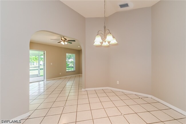 Photo - 306 NE 17th Pl