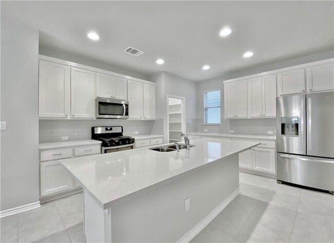 Photo - 816 Alta Wy