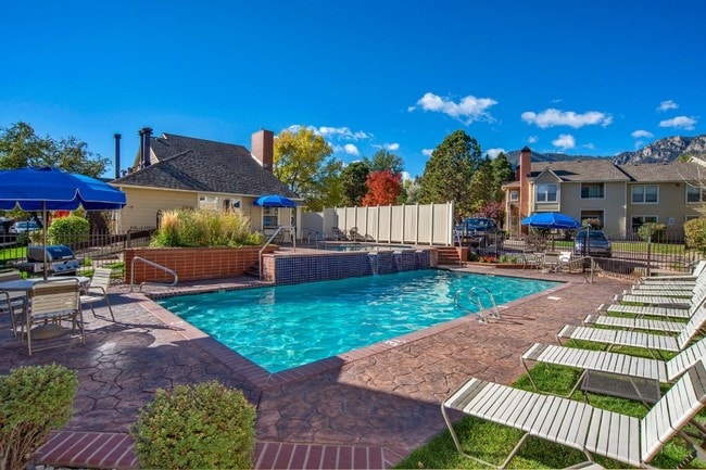 Pool Deck - Cheyenne Crossing