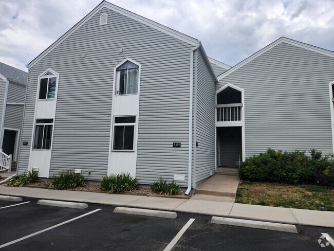 Building Photo - 3339 S Monaco St Pkwy Rental