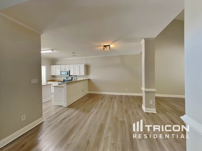 Photo - 123 Clarin Way