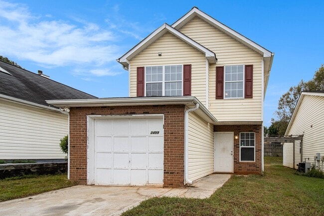 Building Photo - 3 bdrm, 2.5 bath in Decatur