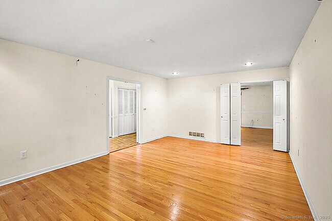 Photo - 2180 Cross Hwy