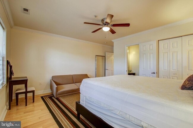 Photo - 2443 25th St SE Unit 2