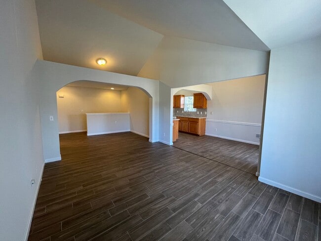 Photo - Shelby Township 2 Bedroom, 2 Bath Condo-Style Apartment, ATT. Garage & Pool