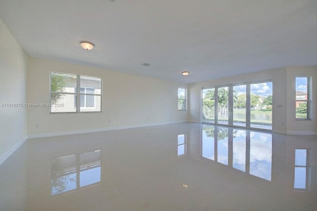 Photo - 15711 SW 53rd Ct Unit HOME