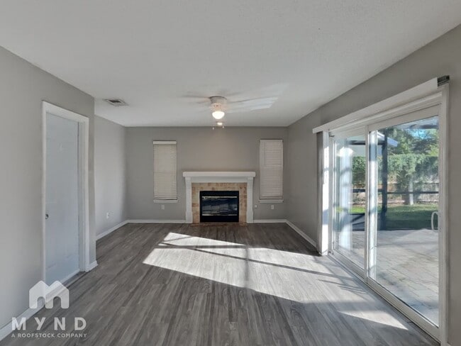 Photo - 3833 Landlubber St