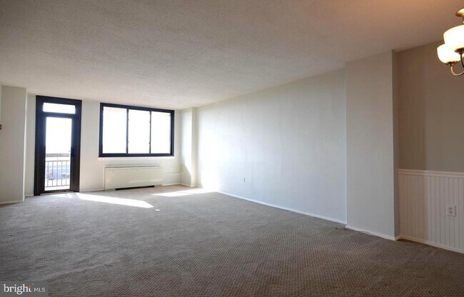 Photo - 801 N Pitt St Unidad 1501