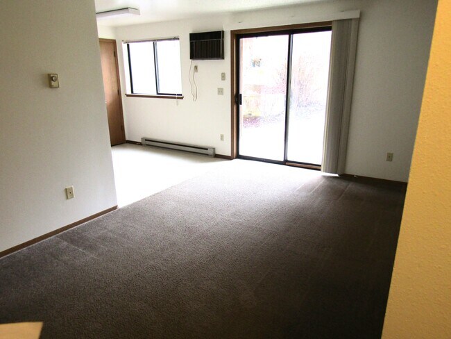 2424 University Place