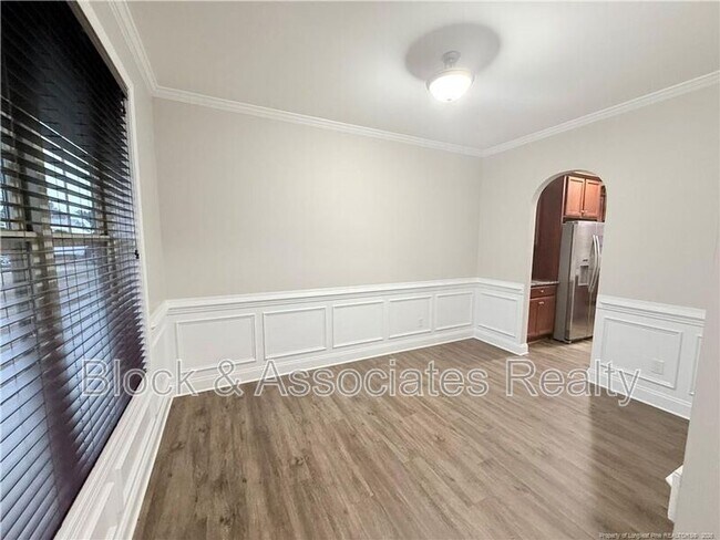 Photo - 471 Century Dr