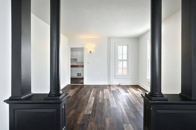Photo - 301 N Queen St Unit 1st Floor