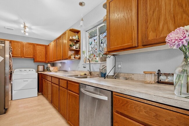 Photo - 3925 W Garnet St Unidad 3925