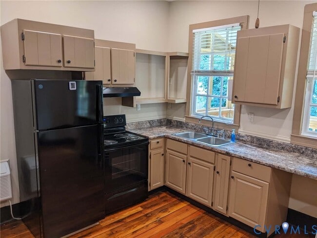 Photo - 519-521 Grove Ave Unit 519 B