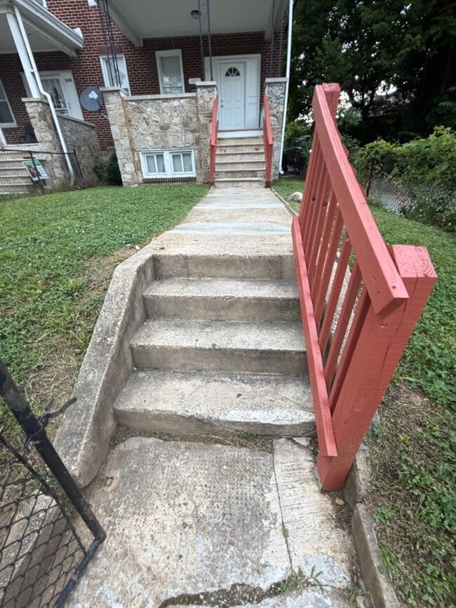 Photo - Large Wolcott Home Rent Ready
