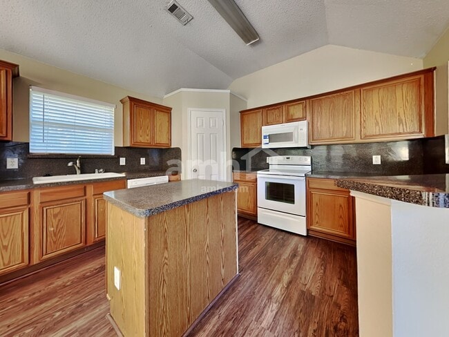 Photo - 733 Grandview Ave