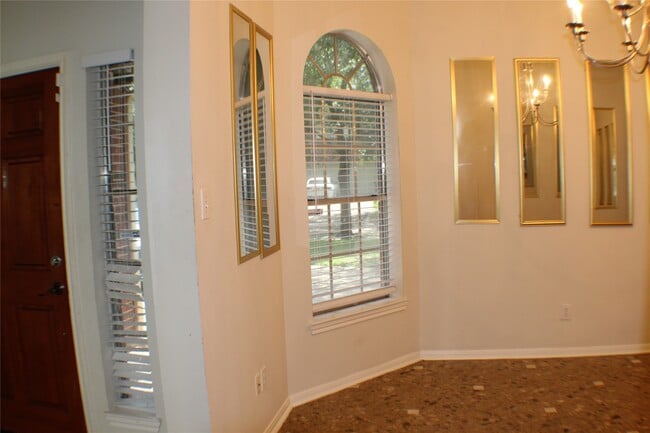 Photo - 119 Lissa Ln