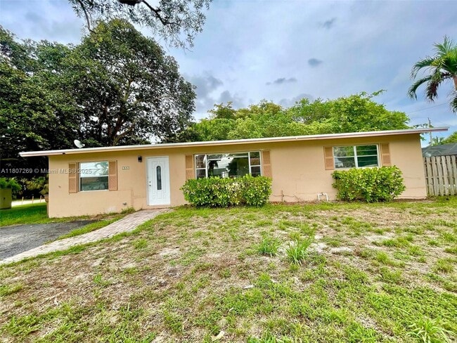 Photo - 300 SW 32nd Ave House