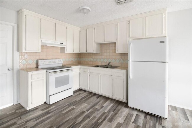 Photo - 608 N Bentsen Palm Dr Unit 35,35