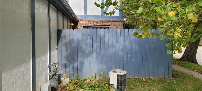 Photo - 3662 Tudor Park Dr