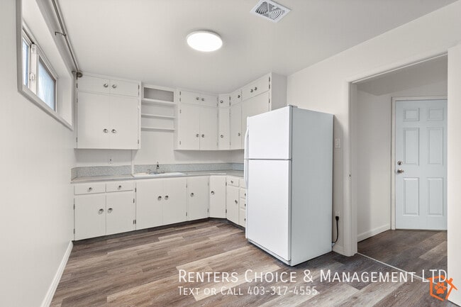 Photo - Pet Friendly Suite with Fenced Yard + Driveway Parking