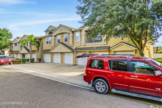 7051 DEER LODGE Cir Unit 107