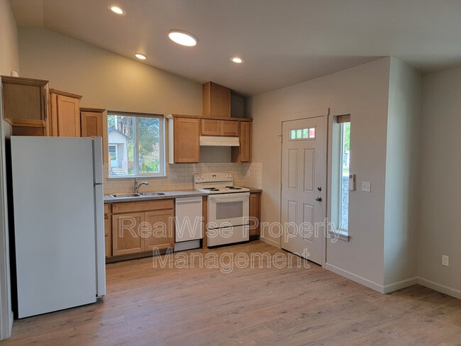 Photo - 407 SW 11th St