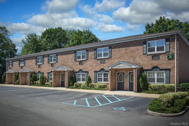 Building Photo - 850 Little East Neck Rd Unit B09 Rental