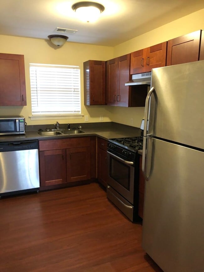 Photo - Ash Street (1028) Unit B