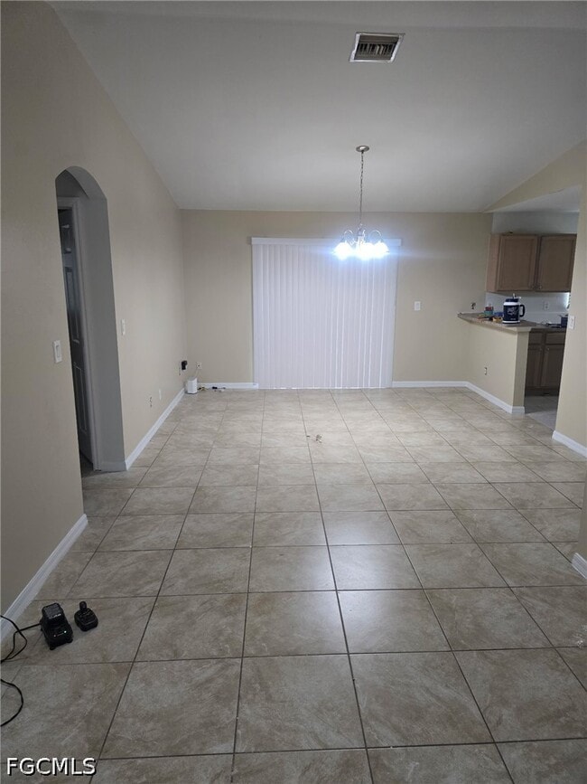 909 Eisenhower Blvd