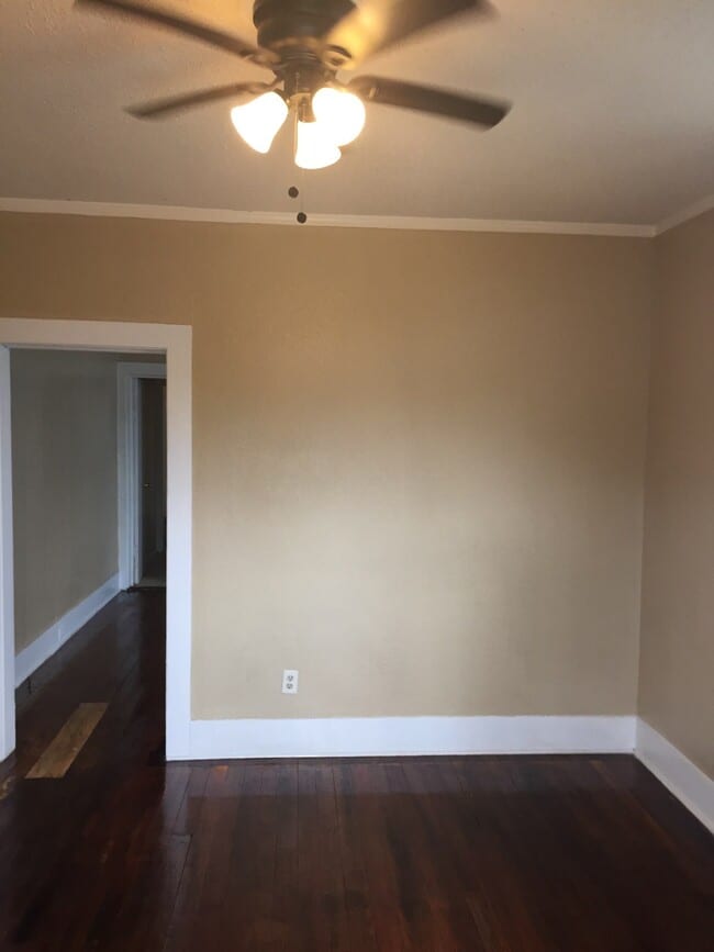 Living Room - 1502 Piety St Unidad 1502