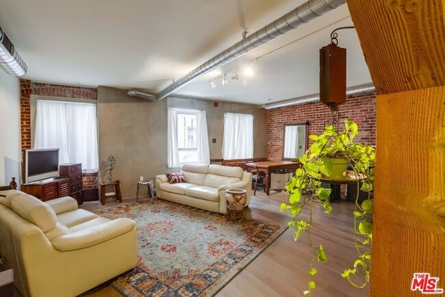 Photo - 527 Molino St Unit 310