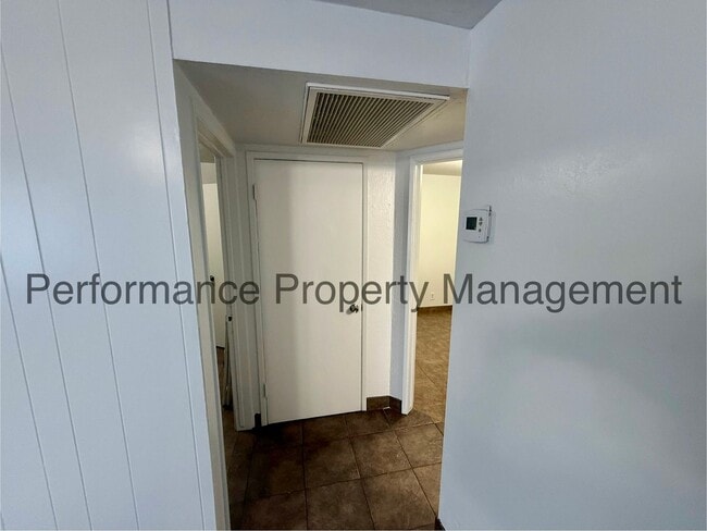 Photo - Cute 2 Bed/1 Bath in Lamont w/ RBP/Pest Co...