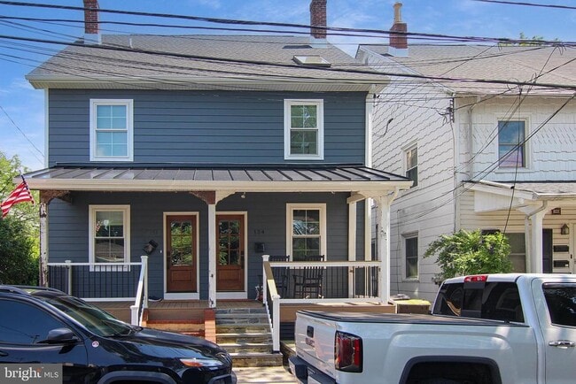 Photo - 154 Wood St House