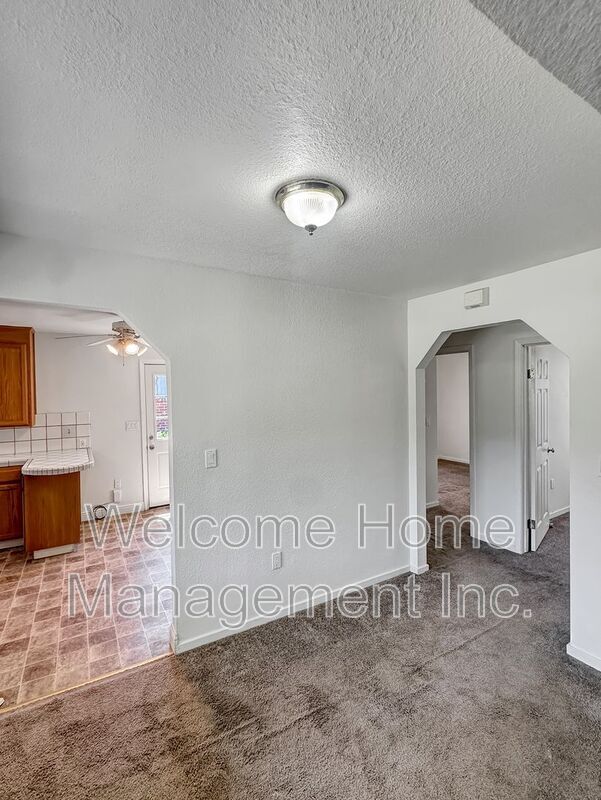 Photo - 3310 Geneva St