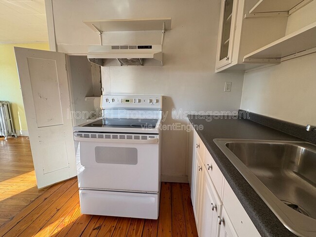 Photo - 10 High St Unit C