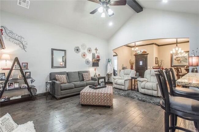 Photo - Stunning home in Deer Creek Schools!