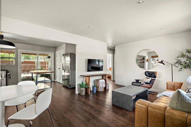 Photo - 1211 Alexander Ave