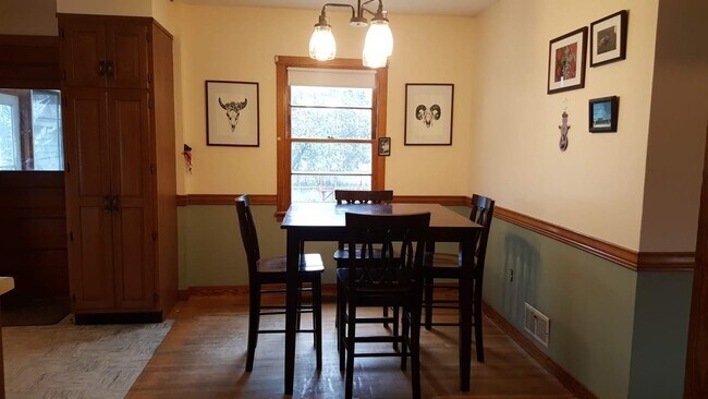 Photo - 37 Leonard St