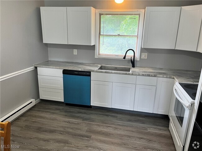 Building Photo - 3965 Orion St NW Rental