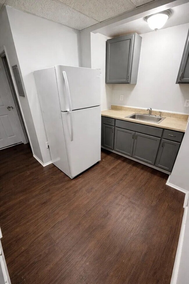 Renovated 1-Bedroom Apartment | Available Now | Housing Vouchers Accepted