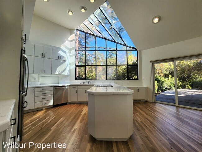 Photo - 3 br, 2.5 bath House - 40 Linda Vista